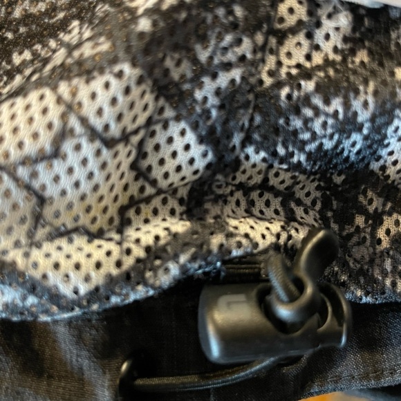 Burton Pullover Anorak Snowboard Jacket. Size M - Picture 8 of 14